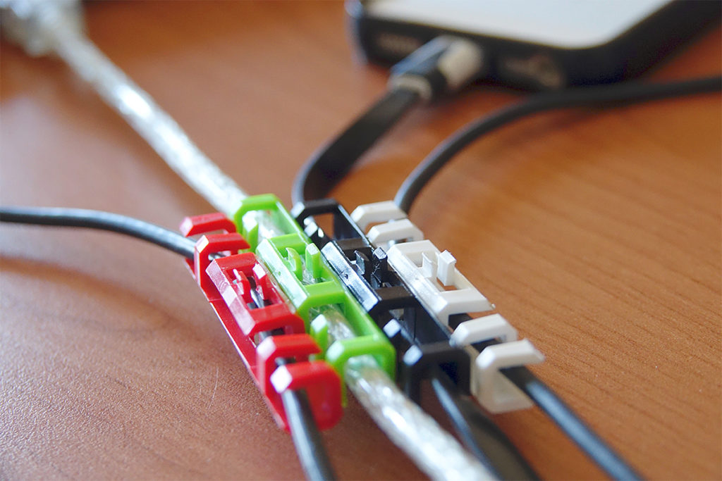 ENCABLIST – organize the cables on your desk – ENCABLIST